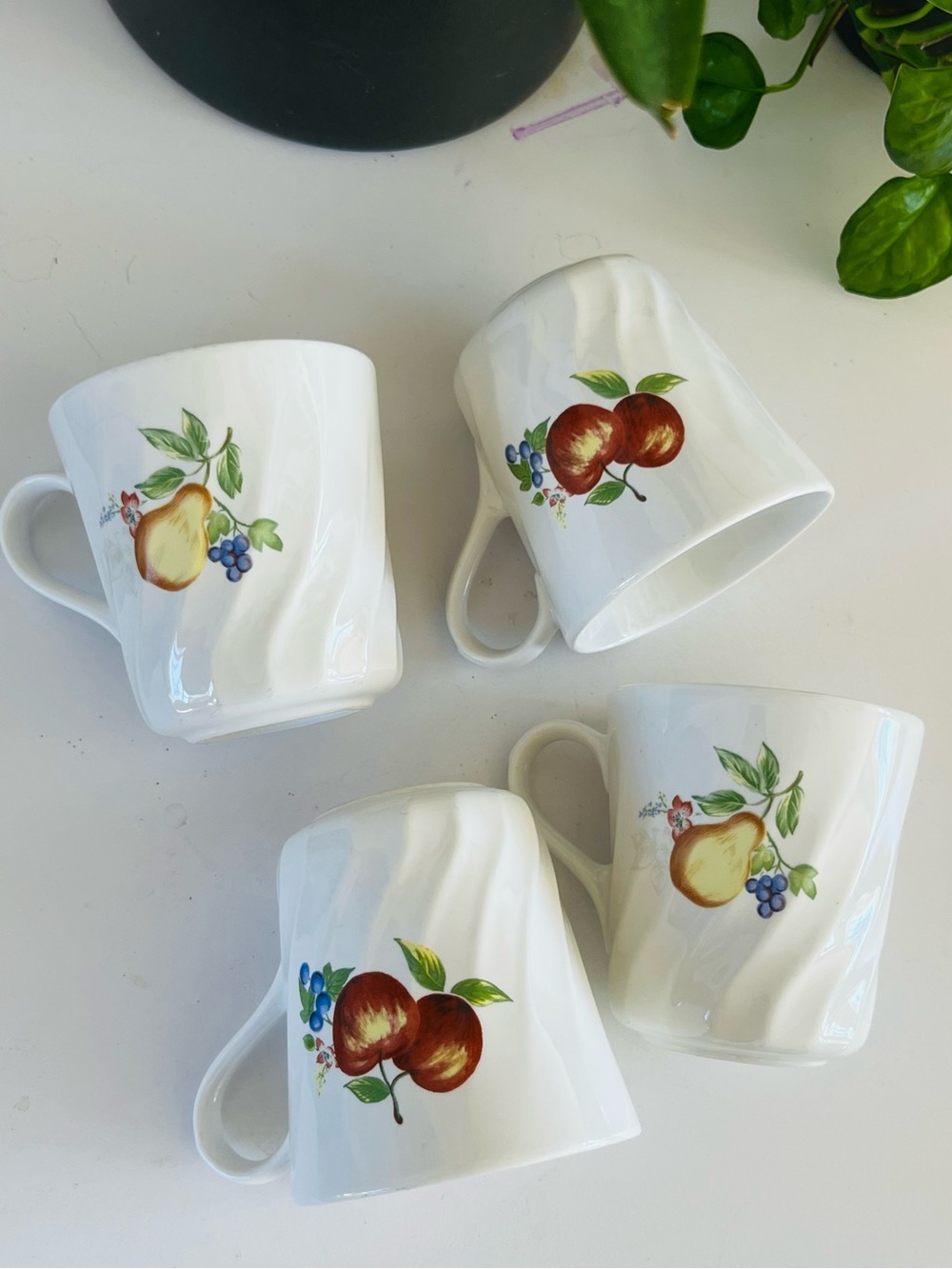 vintage Corelle Coordinates Chutney Swirl Coffee cups, apples, pear design